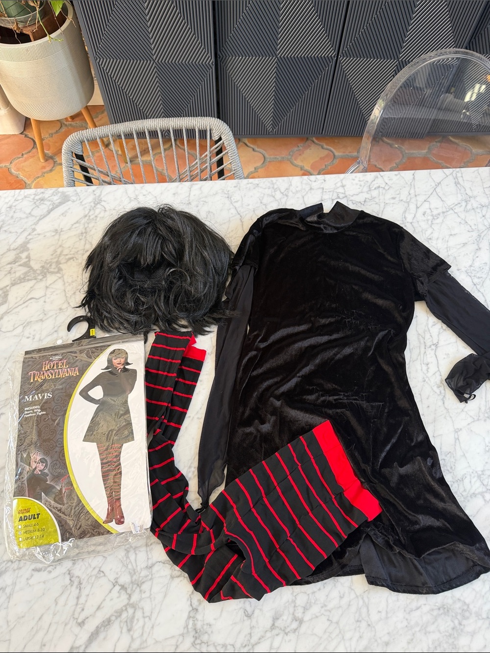 Hotel Transylvania Women's Mavis Costume Sz M Spirit